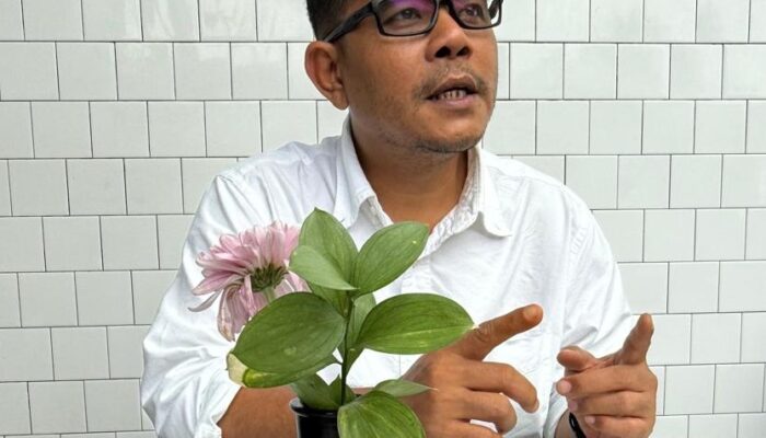 Ketua Umum IWO Angkat Bicara Terkait Pihak Istana Cabut Kartu Pass Masuk Peliputan Wartawan CNN