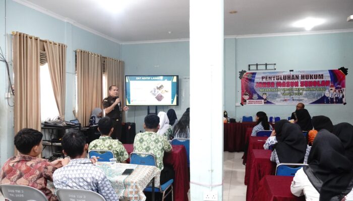 Jaksa Masuk Sekolah, Kejati Kepri Ajak Pelajar SMAN 14 Batam Hindari Narkoba, Lawan Bullying dan Cerdas Bermedsos