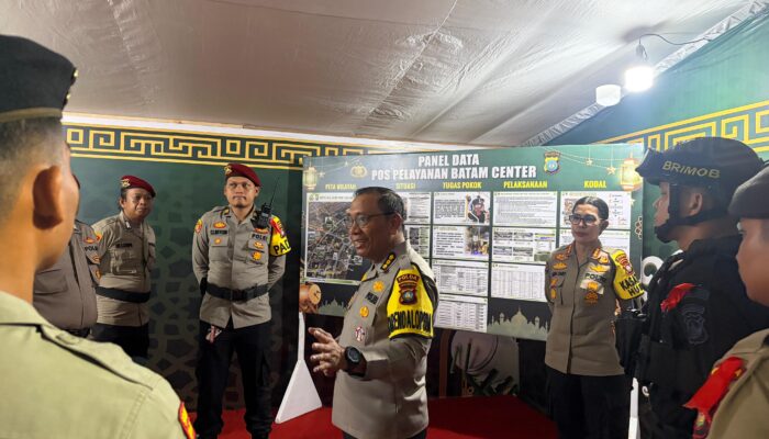 Operasi Ketupat Seligi 2026, Karendalopsda dan Kasatgas Humas Tinjau Pos Pelayanan Batam Center