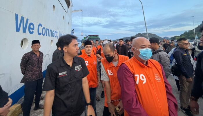 Pengawalan Eksekusi 15 Tahanan Pidum Kejari Natuna Menuju LP Tanjungpinang dan Batam